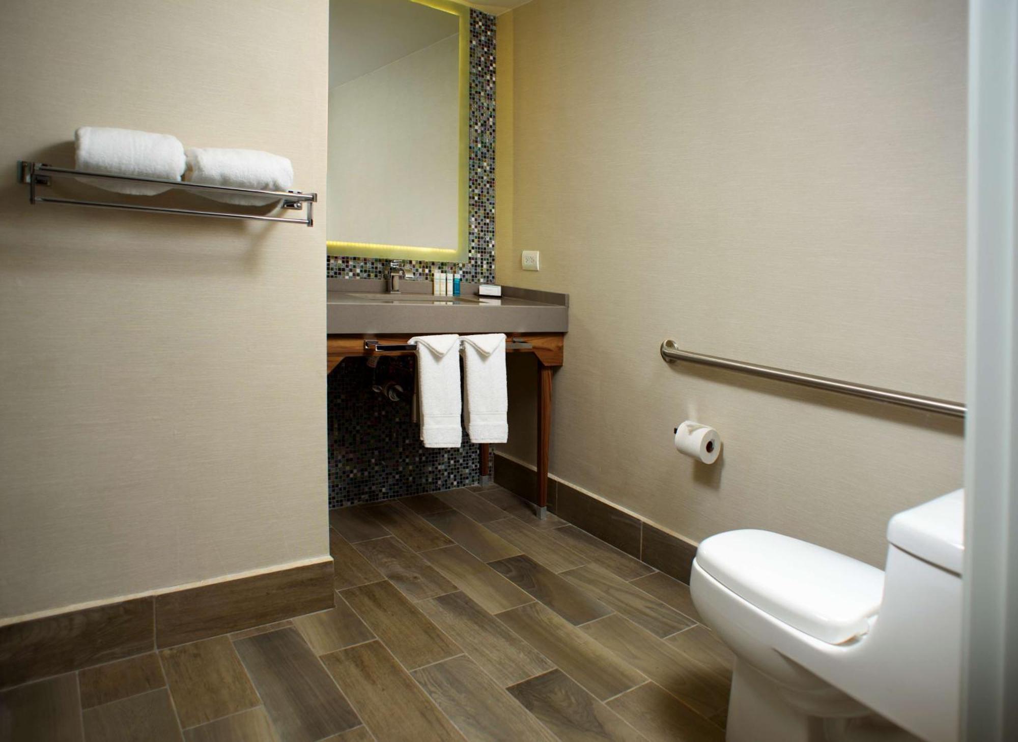 Hampton Inn Piedras Negras Exterior foto